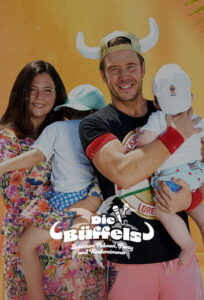 Die Büffels – Zwischen Palmen, Party und Kinderzimmer